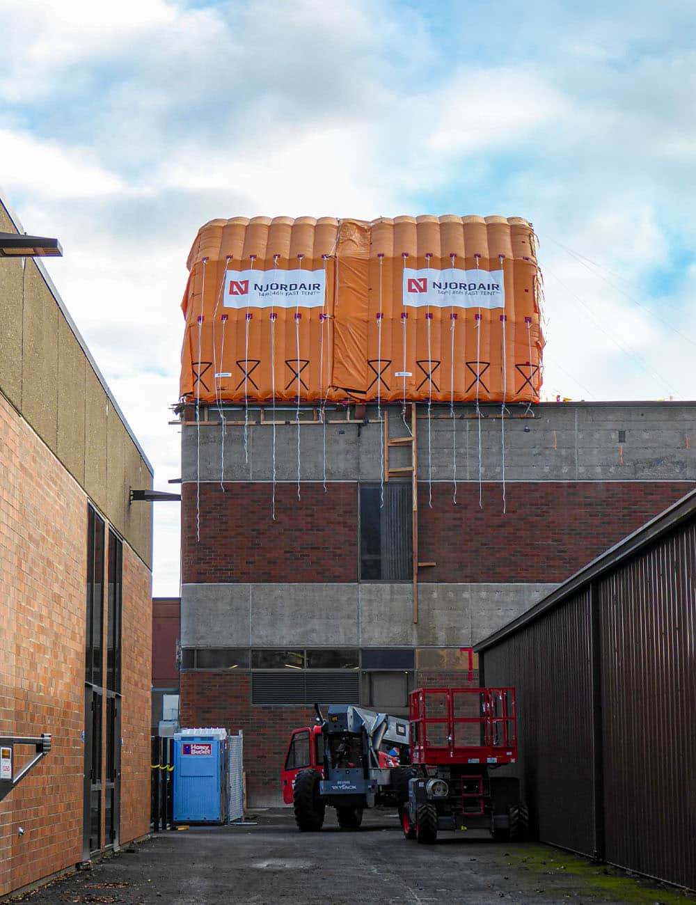 Can an Inflatable Building Withstand High Wind?